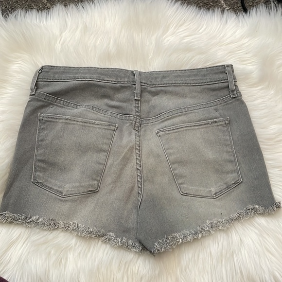 Mossimo Gray Shorts - Picture 3 of 6